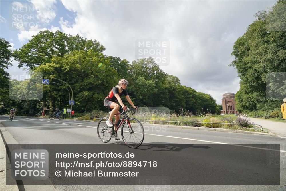 14.09.2025 - Stadtparktriathlon Michael Burmester http://msf.ph/oto/8894718 14.09.2025 12:34:53 Radfahren 1280, 1314, 1353, 1383, 1390 meine-sportfotos.de