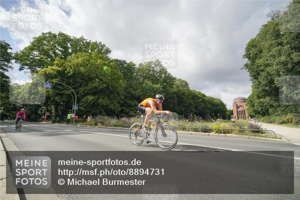 14.09.2025 - Stadtparktriathlon Michael Burmester http://msf.ph/oto/8894731 14.09.2025 12:35:30 Radfahren 1267, 1303, 1385, 1400, 1411 meine-sportfotos.de