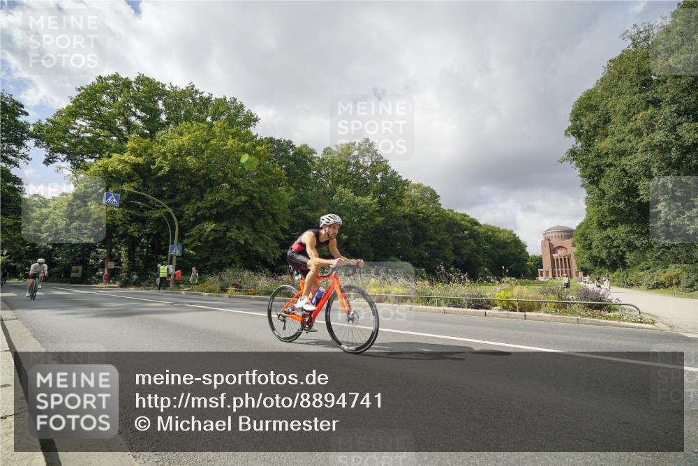 14.09.2025 - Stadtparktriathlon Michael Burmester http://msf.ph/oto/8894741 14.09.2025 12:35:43 Radfahren 1218, 1244, 1252, 1296, 1385, 1391, 1400, 1415 meine-sportfotos.de