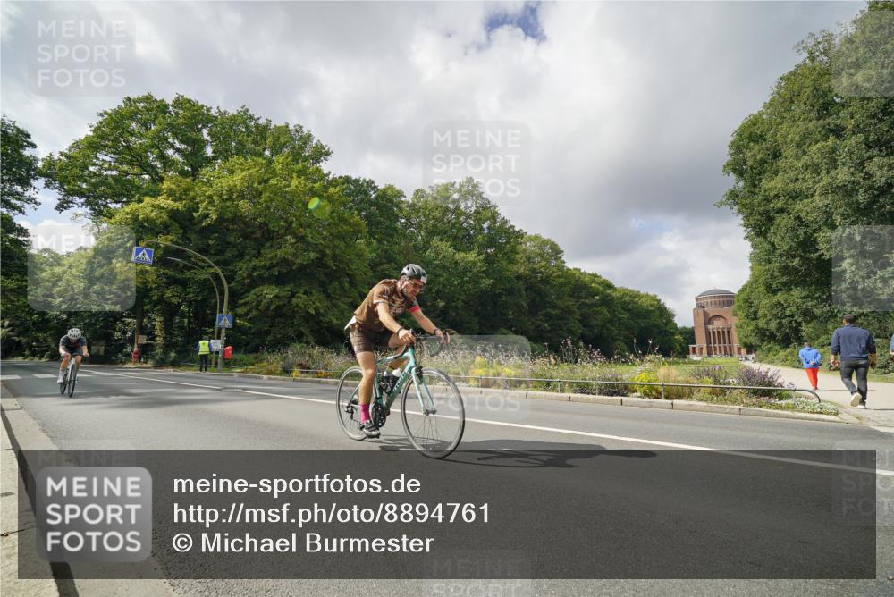 14.09.2025 - Stadtparktriathlon Michael Burmester http://msf.ph/oto/8894761 14.09.2025 12:36:41 Radfahren 1151, 1257, 1264, 1377 meine-sportfotos.de