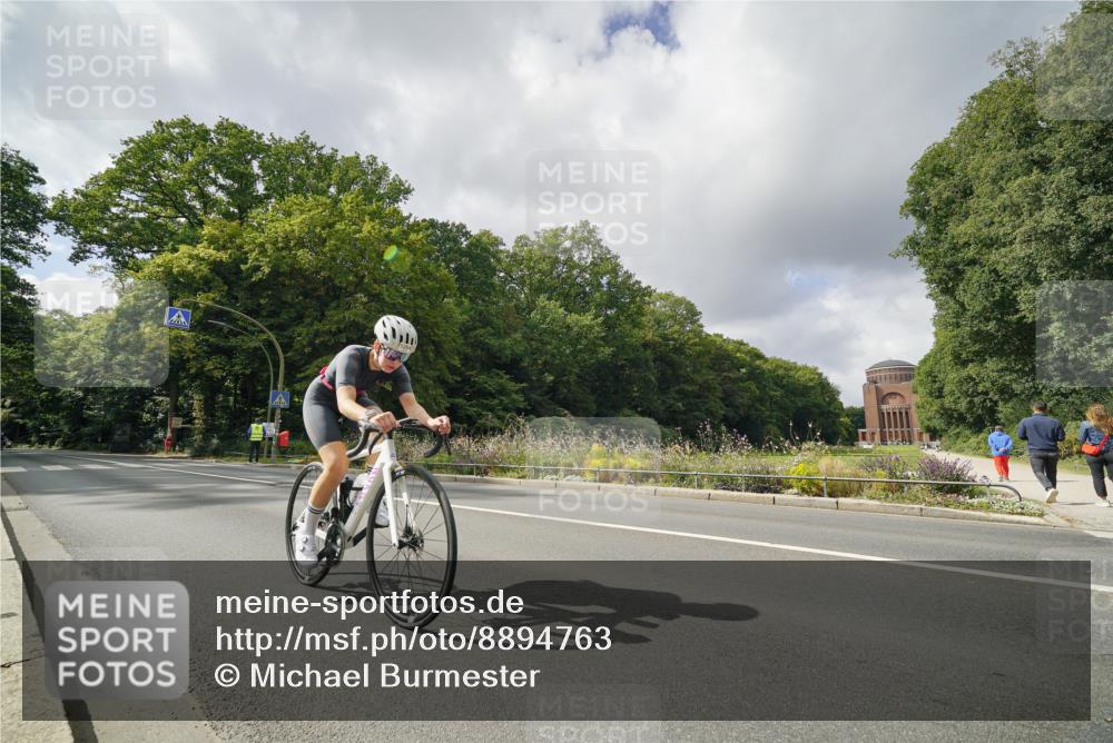 14.09.2025 - Stadtparktriathlon Michael Burmester http://msf.ph/oto/8894763 14.09.2025 12:36:42 Radfahren 1151, 1257, 1264, 1365, 1377 meine-sportfotos.de