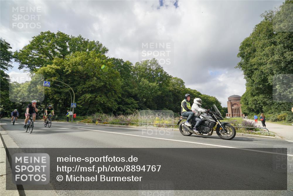 14.09.2025 - Stadtparktriathlon Michael Burmester http://msf.ph/oto/8894767 14.09.2025 12:36:51 Radfahren 1151, 1298, 1311, 1315, 1361, 1365, 1380, 1405 meine-sportfotos.de