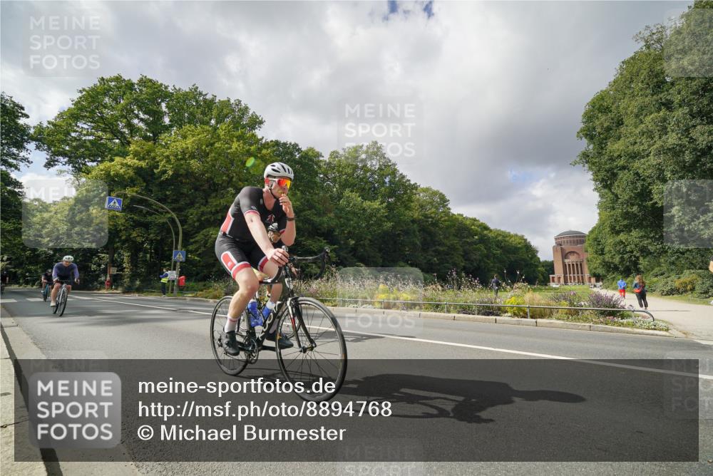 14.09.2025 - Stadtparktriathlon Michael Burmester http://msf.ph/oto/8894768 14.09.2025 12:36:52 Radfahren 1151, 1298, 1311, 1315, 1361, 1365, 1380, 1405 meine-sportfotos.de