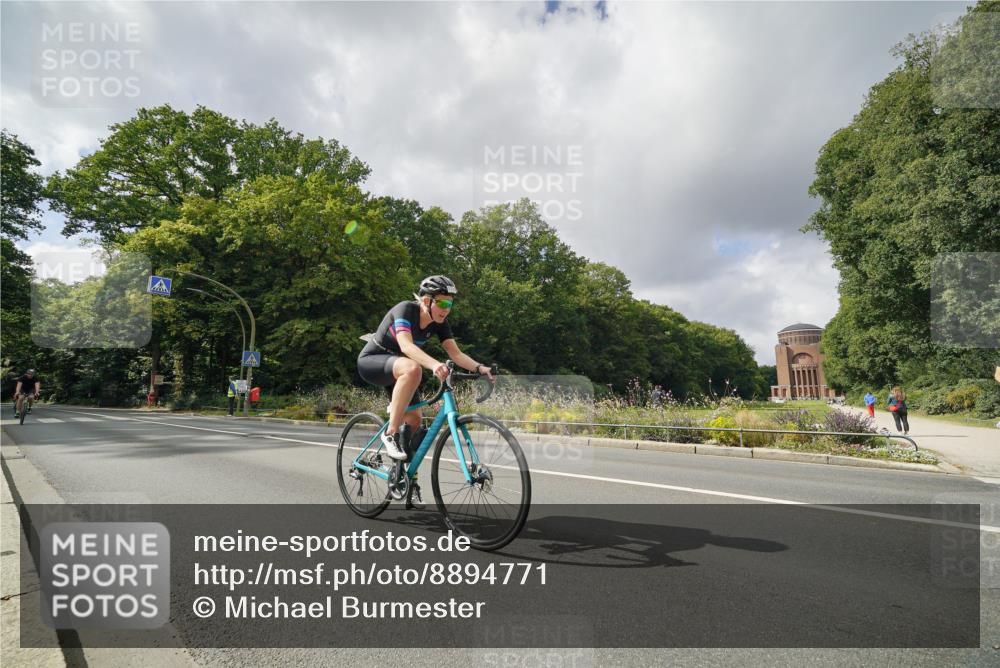 14.09.2025 - Stadtparktriathlon Michael Burmester http://msf.ph/oto/8894771 14.09.2025 12:36:54 Radfahren 1298, 1311, 1315, 1361, 1365, 1380, 1388, 1405 meine-sportfotos.de