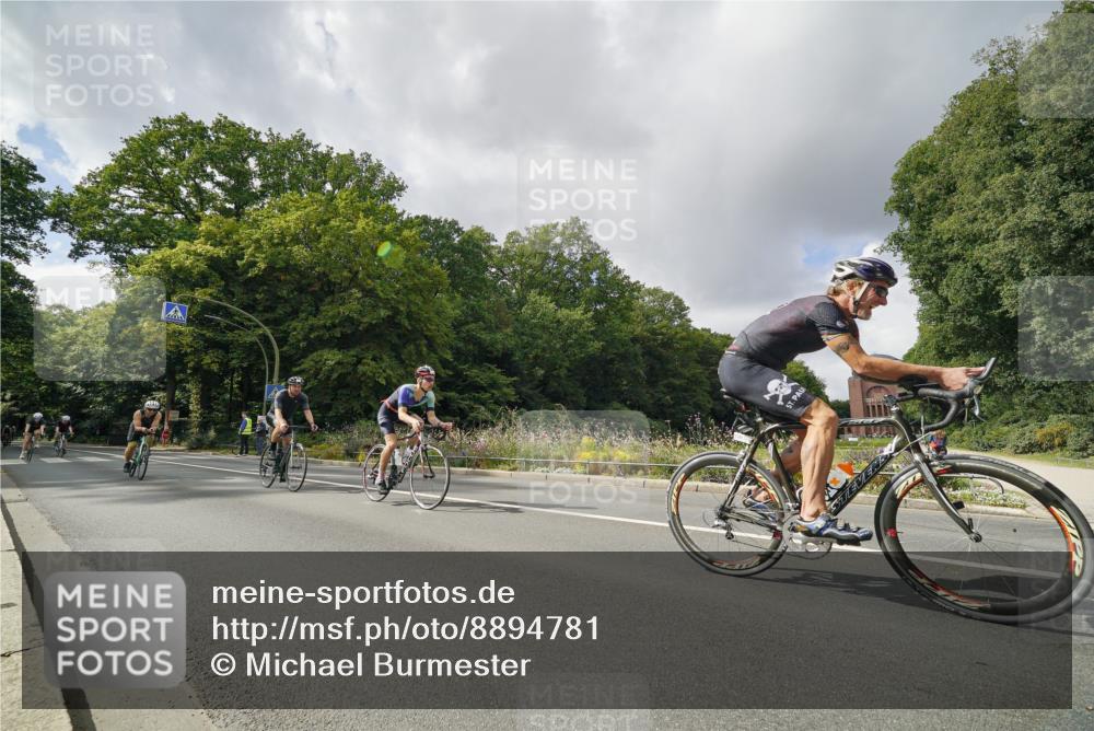 14.09.2025 - Stadtparktriathlon Michael Burmester http://msf.ph/oto/8894781 14.09.2025 12:37:17 Radfahren 1200, 1283, 1322, 1356, 1367, 1381, 1386, 1404, 1407 meine-sportfotos.de