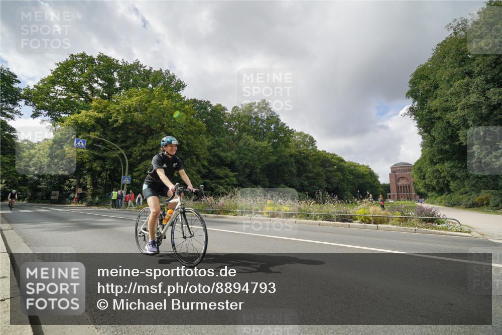14.09.2025 - Stadtparktriathlon Michael Burmester http://msf.ph/oto/8894793 14.09.2025 12:37:32 Radfahren 1142, 1169, 1256, 1319, 1420 meine-sportfotos.de