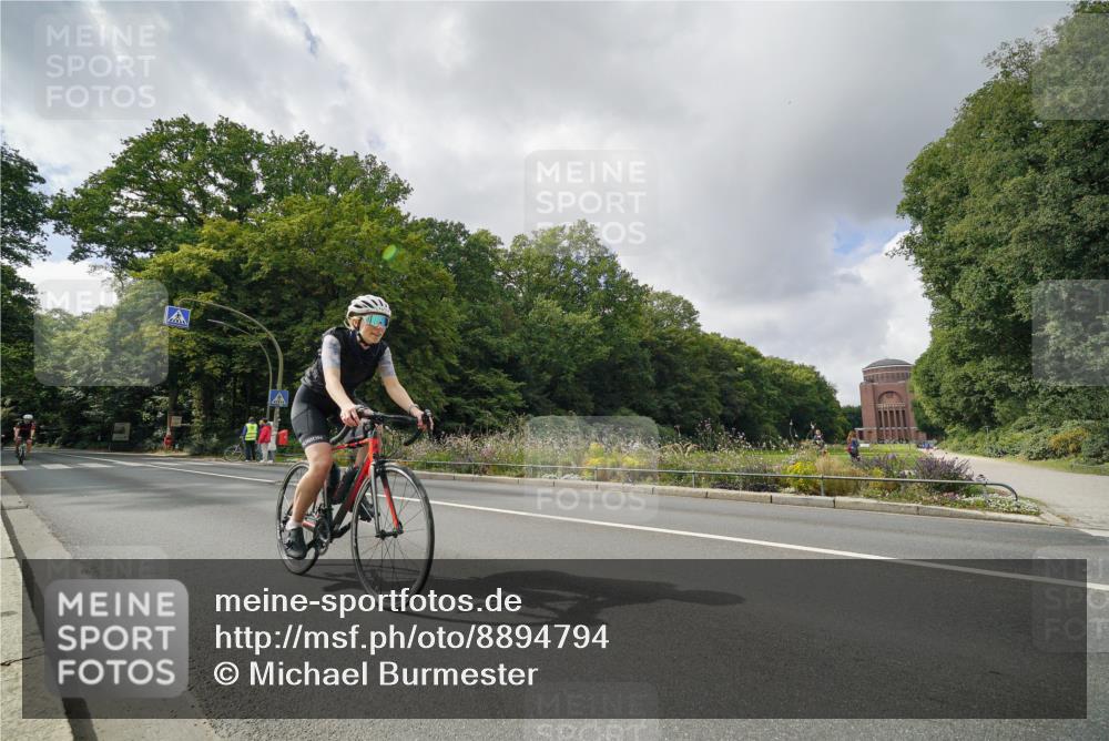 14.09.2025 - Stadtparktriathlon Michael Burmester http://msf.ph/oto/8894794 14.09.2025 12:37:35 Radfahren 1142, 1169, 1256, 1319, 1340, 1420 meine-sportfotos.de
