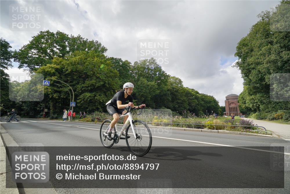 14.09.2025 - Stadtparktriathlon Michael Burmester http://msf.ph/oto/8894797 14.09.2025 12:37:42 Radfahren 1291, 1340, 1420 meine-sportfotos.de