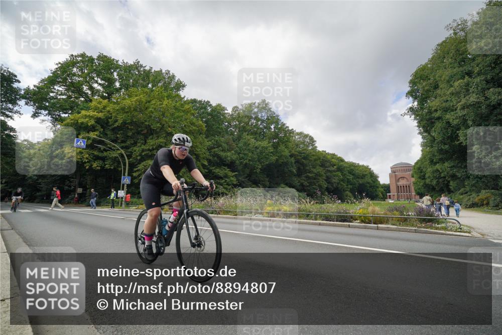 14.09.2025 - Stadtparktriathlon Michael Burmester http://msf.ph/oto/8894807 14.09.2025 12:38:04 Radfahren 1134, 1197, 1231, 1241, 1258, 1308, 1392 meine-sportfotos.de