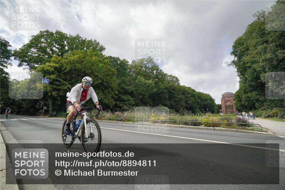 14.09.2025 - Stadtparktriathlon Michael Burmester http://msf.ph/oto/8894811 14.09.2025 12:38:15 Radfahren 1159, 1175, 1258 meine-sportfotos.de