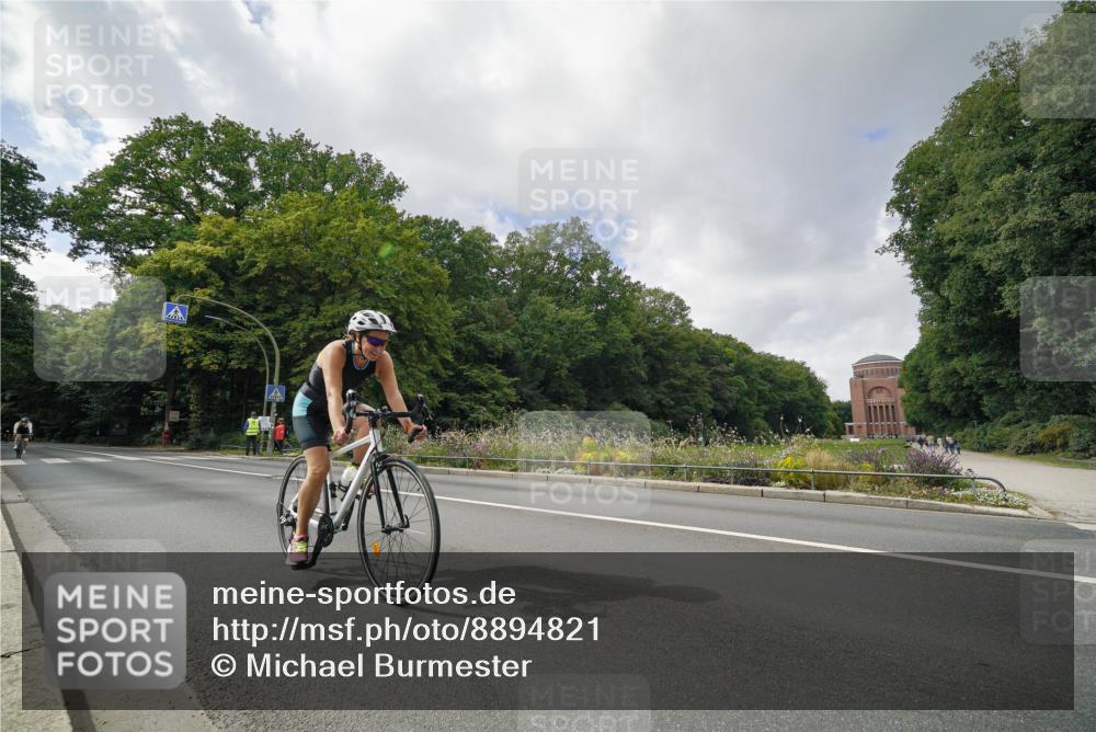 14.09.2025 - Stadtparktriathlon Michael Burmester http://msf.ph/oto/8894821 14.09.2025 12:38:36 Radfahren 1204, 1273, 1290, 1326, 1368 meine-sportfotos.de