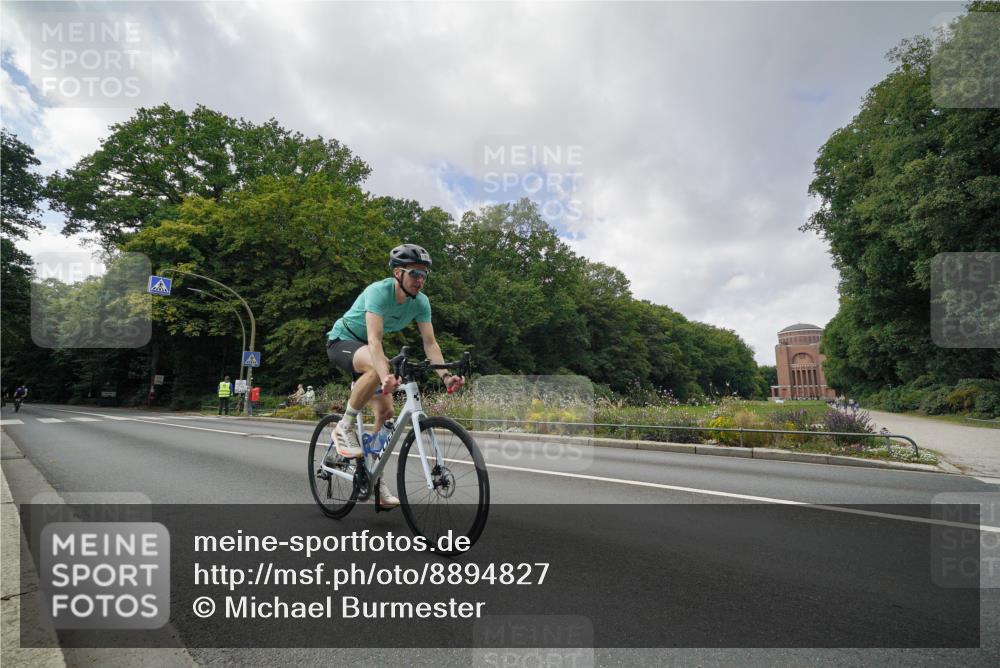 14.09.2025 - Stadtparktriathlon Michael Burmester http://msf.ph/oto/8894827 14.09.2025 12:38:53 Radfahren 1316, 1342, 1359, 1369, 1370 meine-sportfotos.de