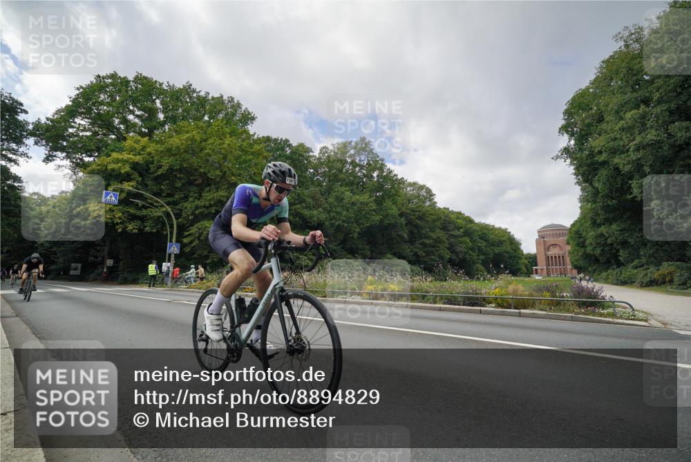 14.09.2025 - Stadtparktriathlon Michael Burmester http://msf.ph/oto/8894829 14.09.2025 12:38:57 Radfahren 1248, 1281, 1316, 1344, 1359, 1369, 1370 meine-sportfotos.de