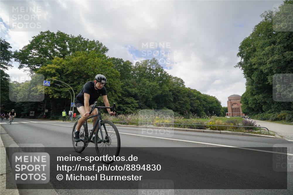 14.09.2025 - Stadtparktriathlon Michael Burmester http://msf.ph/oto/8894830 14.09.2025 12:38:58 Radfahren 1248, 1281, 1316, 1344, 1359, 1369, 1370 meine-sportfotos.de