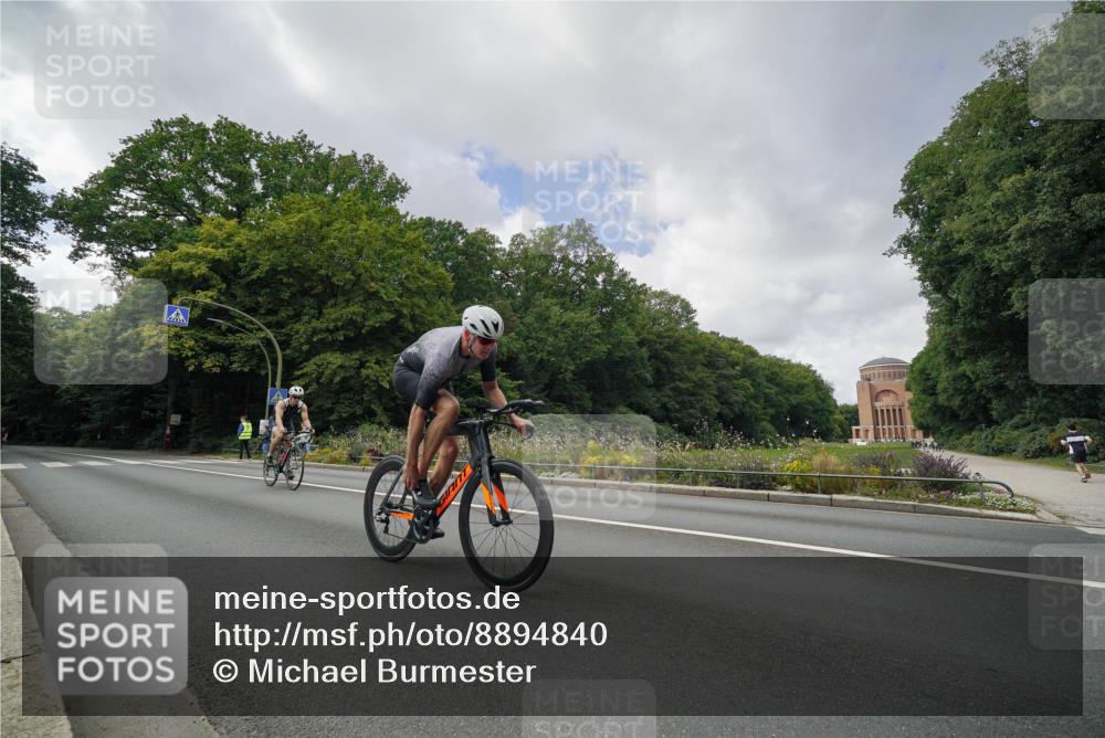 14.09.2025 - Stadtparktriathlon Michael Burmester http://msf.ph/oto/8894840 14.09.2025 12:39:14 Radfahren 1145, 1263, 1347, 1413, 1414 meine-sportfotos.de