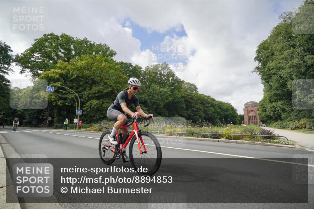 14.09.2025 - Stadtparktriathlon Michael Burmester http://msf.ph/oto/8894853 14.09.2025 12:39:47 Radfahren 1317, 1321, 1327, 1335, 1394, 1417 meine-sportfotos.de