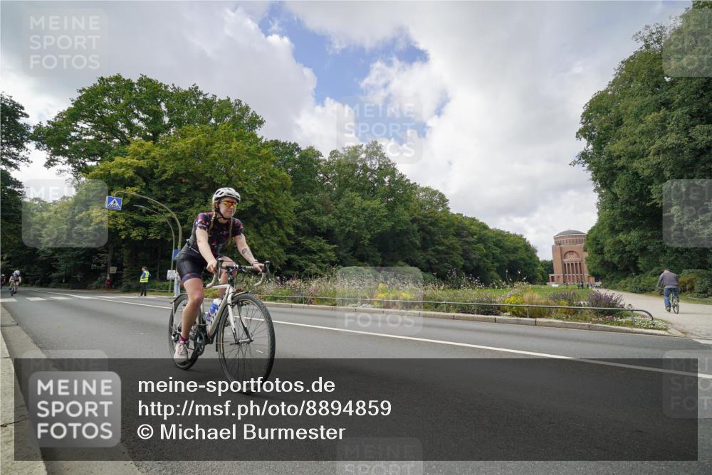 14.09.2025 - Stadtparktriathlon Michael Burmester http://msf.ph/oto/8894859 14.09.2025 12:40:05 Radfahren 1237, 1239, 1254, 1261, 1288, 1301, 1371 meine-sportfotos.de