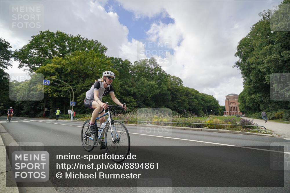 14.09.2025 - Stadtparktriathlon Michael Burmester http://msf.ph/oto/8894861 14.09.2025 12:40:08 Radfahren 1237, 1239, 1254, 1261, 1288, 1301, 1371 meine-sportfotos.de