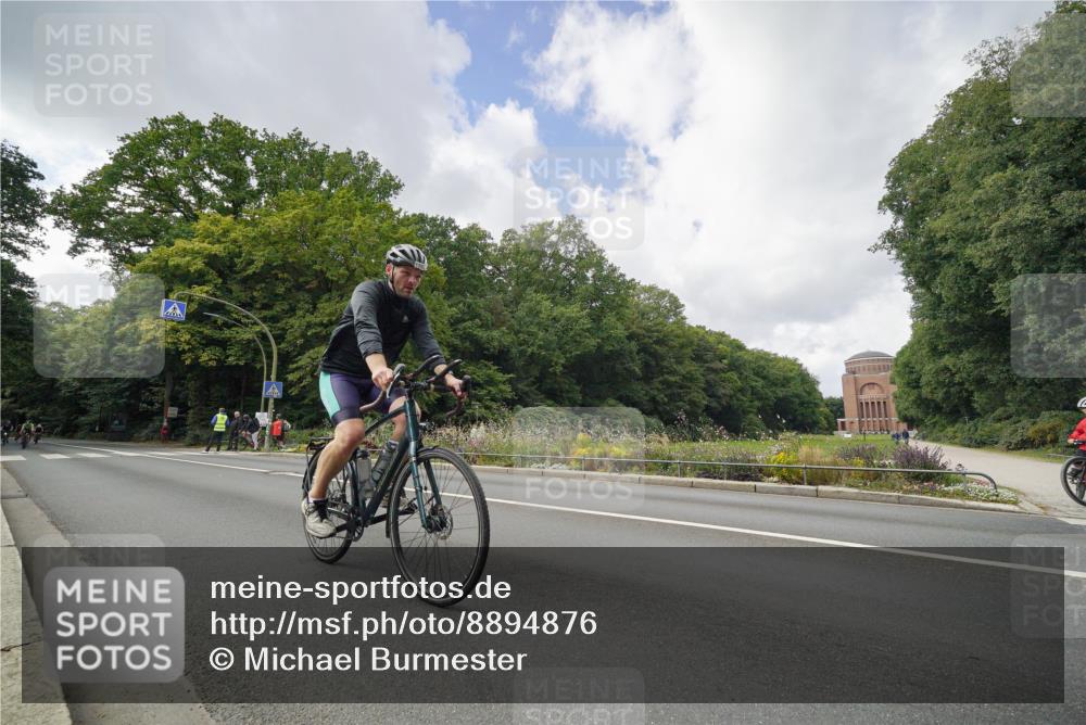 14.09.2025 - Stadtparktriathlon Michael Burmester http://msf.ph/oto/8894876 14.09.2025 12:40:39 Radfahren 1224, 1245, 1247, 1249, 1268, 1277, 1306, 1310, 1358, 1374, 1389 meine-sportfotos.de
