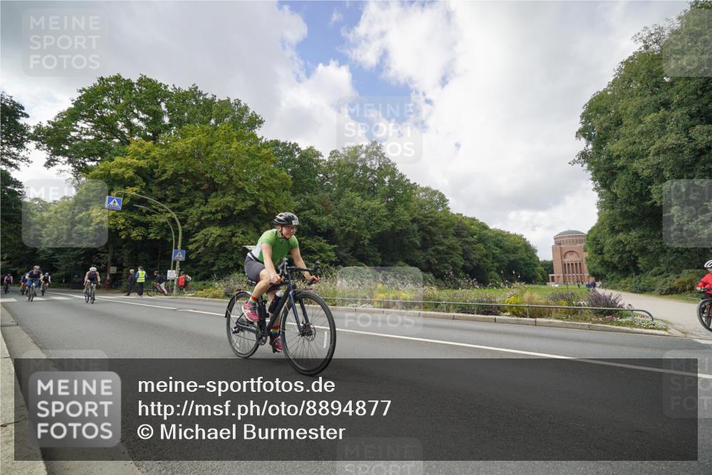 14.09.2025 - Stadtparktriathlon Michael Burmester http://msf.ph/oto/8894877 14.09.2025 12:40:42 Radfahren 1245, 1249, 1268, 1277, 1279, 1306, 1358, 1374, 1389 meine-sportfotos.de