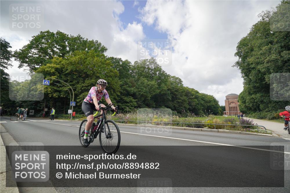 14.09.2025 - Stadtparktriathlon Michael Burmester http://msf.ph/oto/8894882 14.09.2025 12:40:48 Radfahren 1245, 1249, 1268, 1277, 1279, 1306, 1309 meine-sportfotos.de