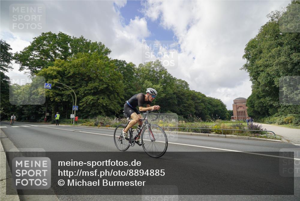 14.09.2025 - Stadtparktriathlon Michael Burmester http://msf.ph/oto/8894885 14.09.2025 12:40:57 Radfahren 1222, 1272, 1309, 1382, 1419 meine-sportfotos.de