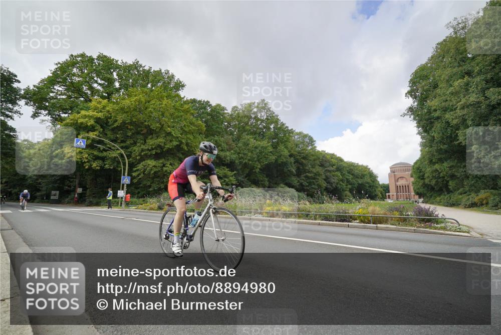 14.09.2025 - Stadtparktriathlon Michael Burmester http://msf.ph/oto/8894980 14.09.2025 12:44:57 Radfahren 1293, 1311, 1315, 1322, 1351, 1392, 1404 meine-sportfotos.de