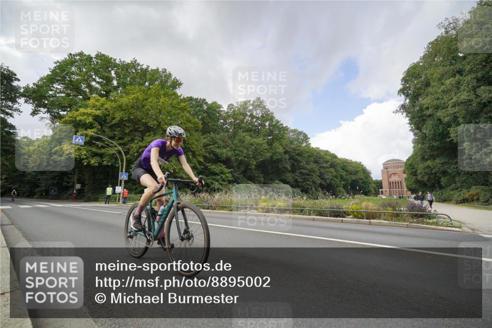 14.09.2025 - Stadtparktriathlon Michael Burmester http://msf.ph/oto/8895002 14.09.2025 12:46:03 Radfahren 1291, 1413 meine-sportfotos.de