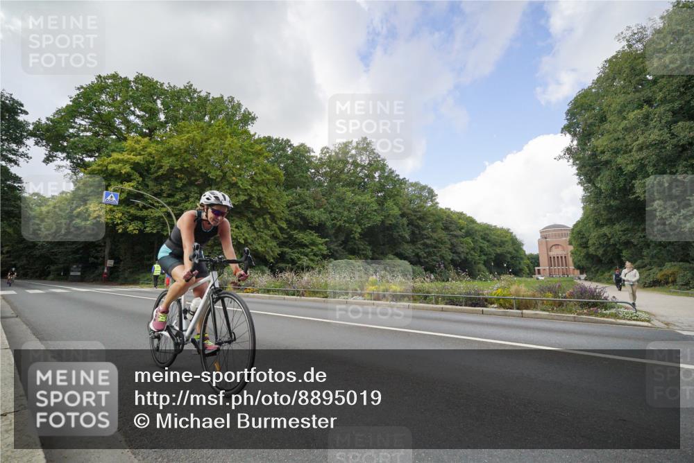 14.09.2025 - Stadtparktriathlon Michael Burmester http://msf.ph/oto/8895019 14.09.2025 12:46:54 Radfahren 1256, 1273, 1283, 1326, 1360, 1410 meine-sportfotos.de