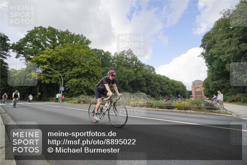 14.09.2025 - Stadtparktriathlon Michael Burmester http://msf.ph/oto/8895022 14.09.2025 12:47:01 Radfahren 1256, 1273, 1294, 1357, 1376, 1410 meine-sportfotos.de