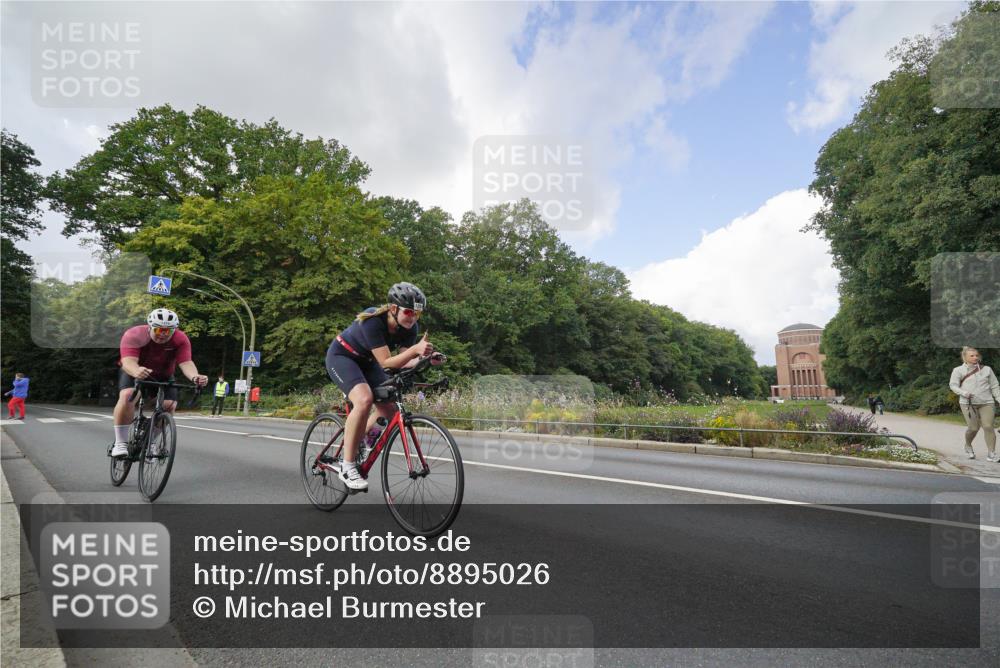 14.09.2025 - Stadtparktriathlon Michael Burmester http://msf.ph/oto/8895026 14.09.2025 12:47:08 Radfahren 1273, 1294, 1317, 1357, 1376 meine-sportfotos.de