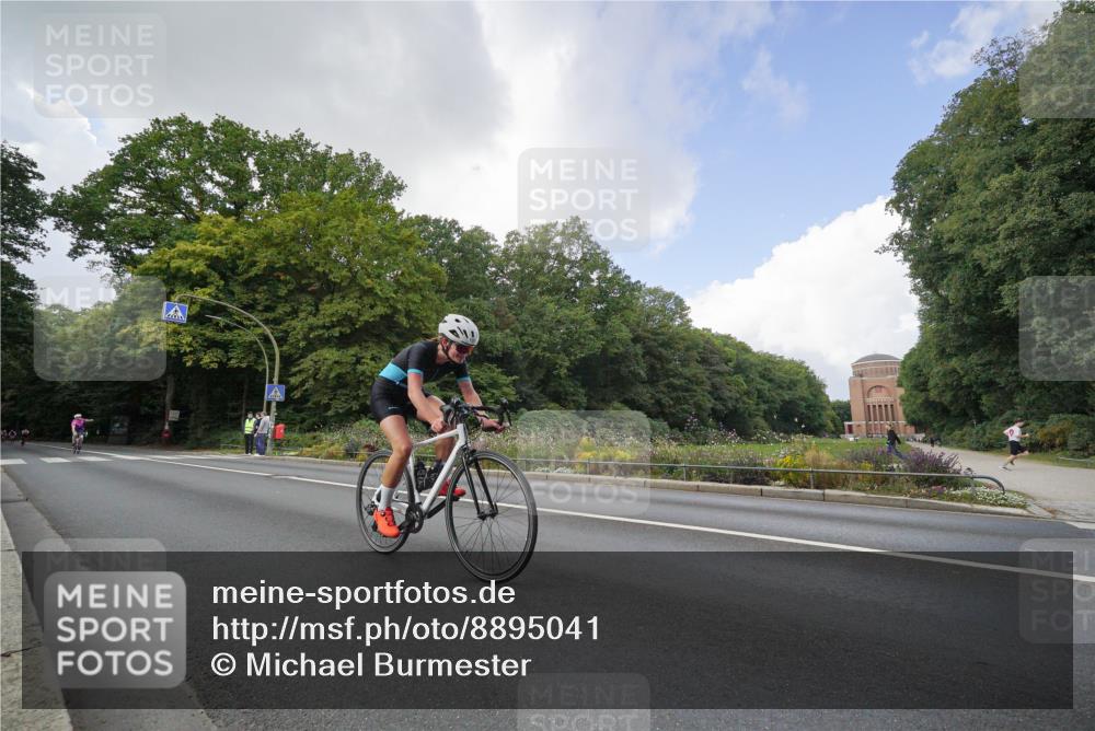 14.09.2025 - Stadtparktriathlon Michael Burmester http://msf.ph/oto/8895041 14.09.2025 12:47:41 Radfahren 1261, 1301, 1349, 1397, 1414, 1419 meine-sportfotos.de
