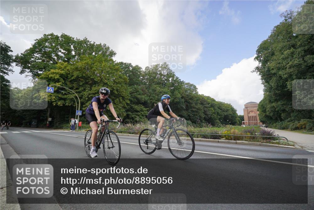 14.09.2025 - Stadtparktriathlon Michael Burmester http://msf.ph/oto/8895056 14.09.2025 12:47:55 Radfahren 1224, 1239, 1245, 1247, 1248, 1263, 1274, 1278, 1310, 1316, 1330, 1387, 1394 meine-sportfotos.de