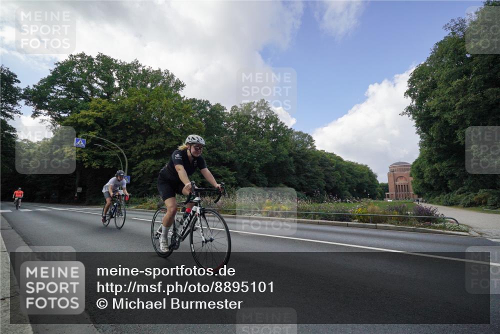 14.09.2025 - Stadtparktriathlon Michael Burmester http://msf.ph/oto/8895101 14.09.2025 12:49:44 Radfahren 1272, 1295, 1312, 1328, 1352, 1415 meine-sportfotos.de