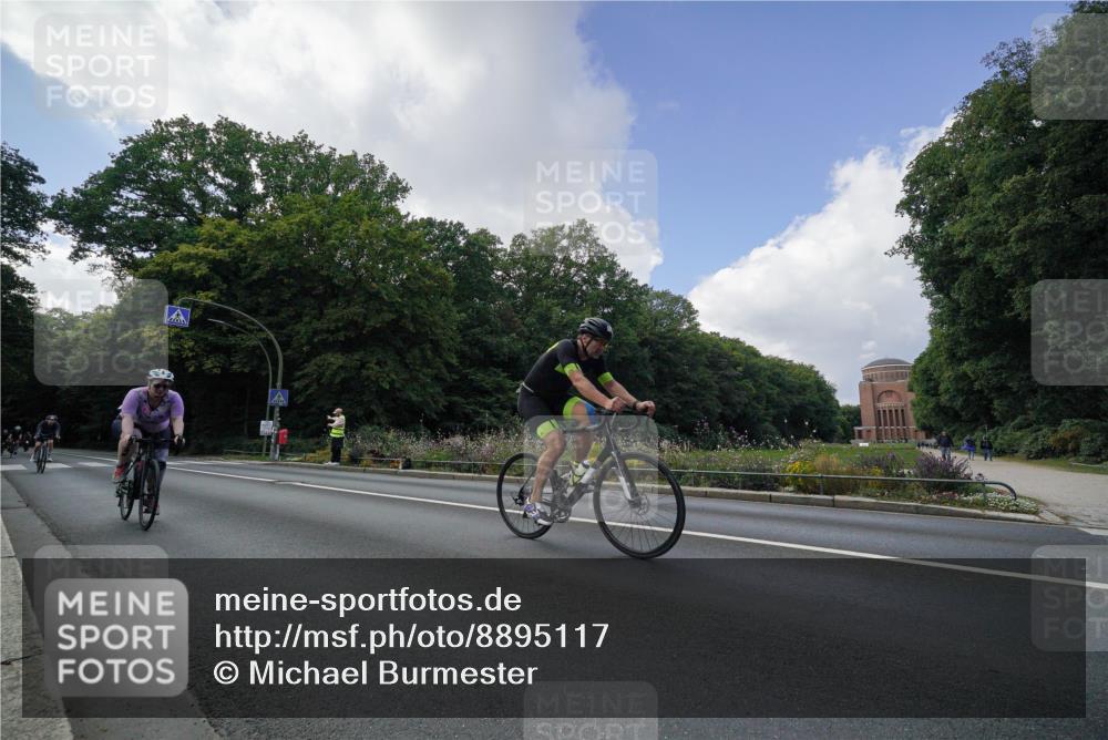 14.09.2025 - Stadtparktriathlon Michael Burmester http://msf.ph/oto/8895117 14.09.2025 12:50:27 Radfahren 1222, 1232, 1277, 1329, 1331, 1334, 1361, 1383, 1405 meine-sportfotos.de
