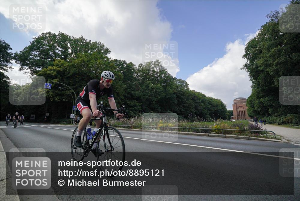 14.09.2025 - Stadtparktriathlon Michael Burmester http://msf.ph/oto/8895121 14.09.2025 12:50:30 Radfahren 1222, 1232, 1277, 1329, 1331, 1361, 1405 meine-sportfotos.de