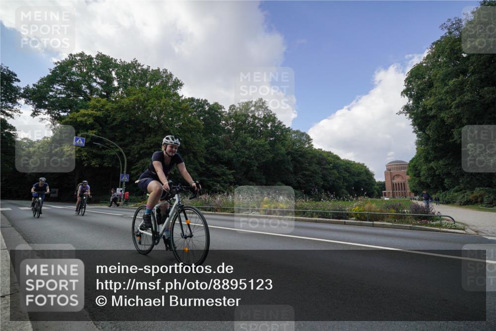 14.09.2025 - Stadtparktriathlon Michael Burmester http://msf.ph/oto/8895123 14.09.2025 12:50:33 Radfahren 1222, 1232, 1277, 1329, 1331, 1365, 1405 meine-sportfotos.de