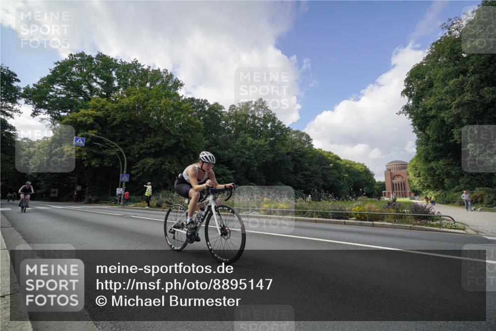 14.09.2025 - Stadtparktriathlon Michael Burmester http://msf.ph/oto/8895147 14.09.2025 12:51:31 Radfahren 1252, 1267, 1276, 1285, 1296, 1299 meine-sportfotos.de