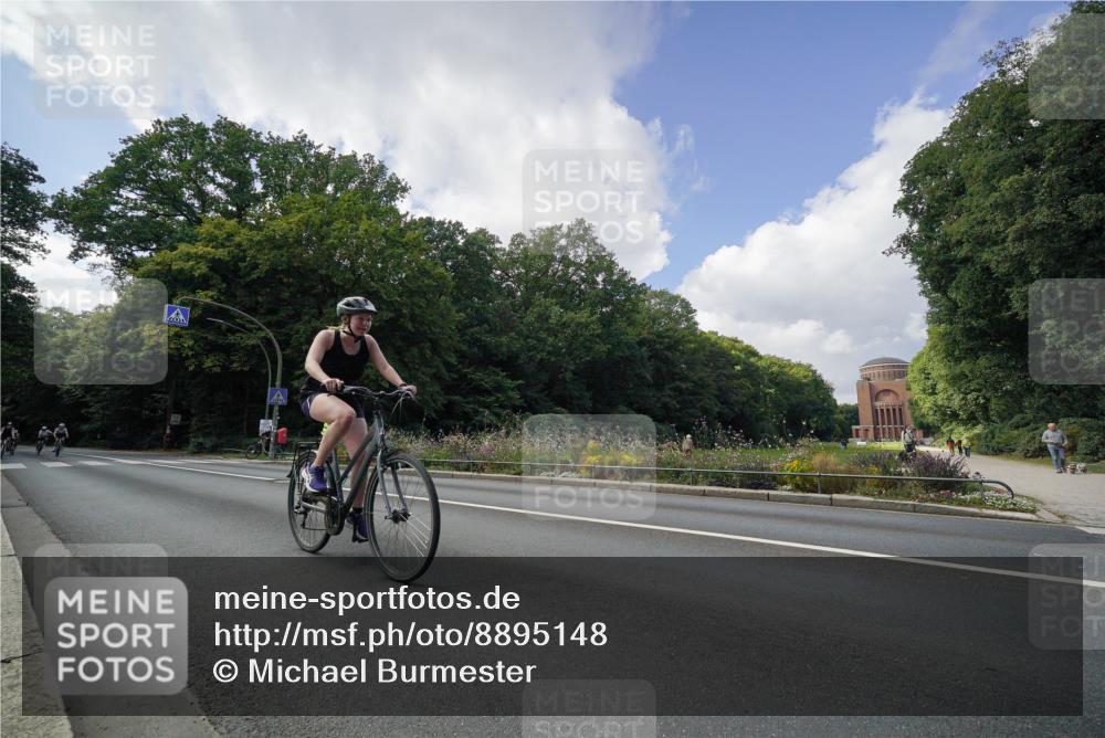 14.09.2025 - Stadtparktriathlon Michael Burmester http://msf.ph/oto/8895148 14.09.2025 12:51:33 Radfahren 1252, 1267, 1276, 1285, 1296, 1299 meine-sportfotos.de