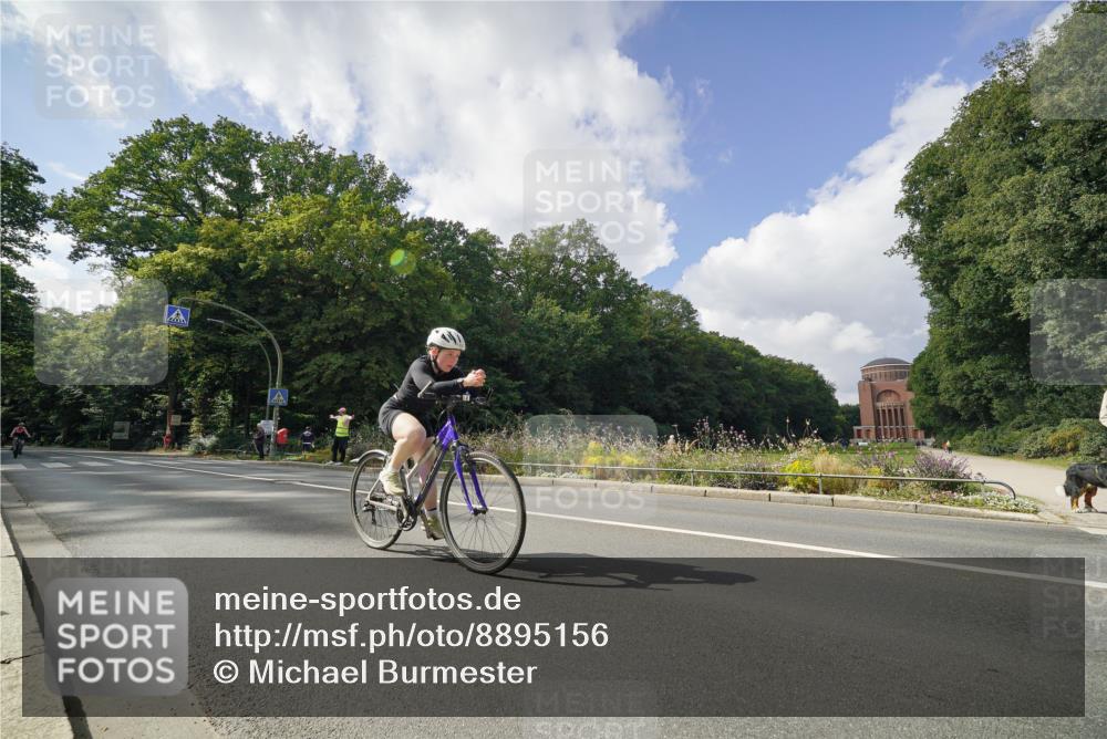 14.09.2025 - Stadtparktriathlon Michael Burmester http://msf.ph/oto/8895156 14.09.2025 12:51:55 Radfahren 1257, 1325, 1341 meine-sportfotos.de