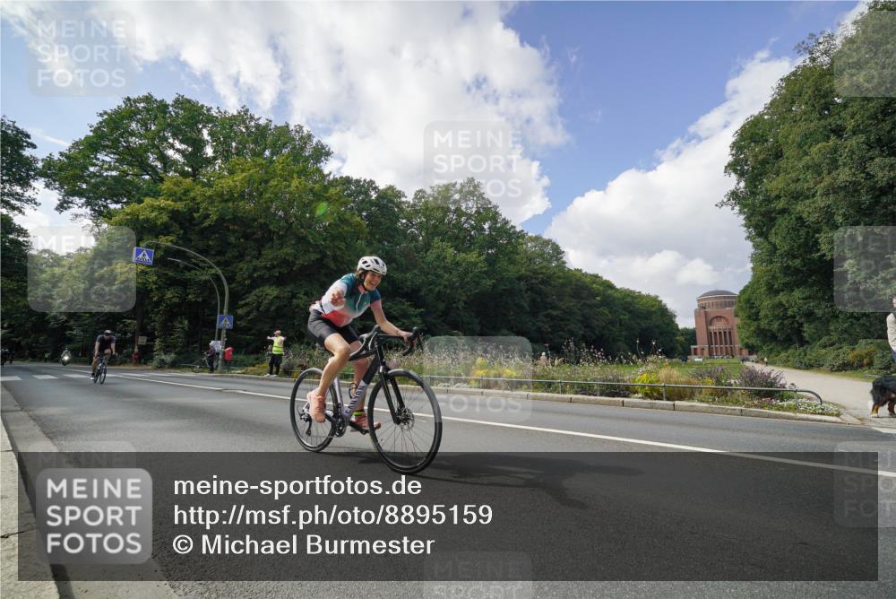 14.09.2025 - Stadtparktriathlon Michael Burmester http://msf.ph/oto/8895159 14.09.2025 12:52:03 Radfahren 1257, 1339, 1341, 1347, 1377, 1381, 1392 meine-sportfotos.de