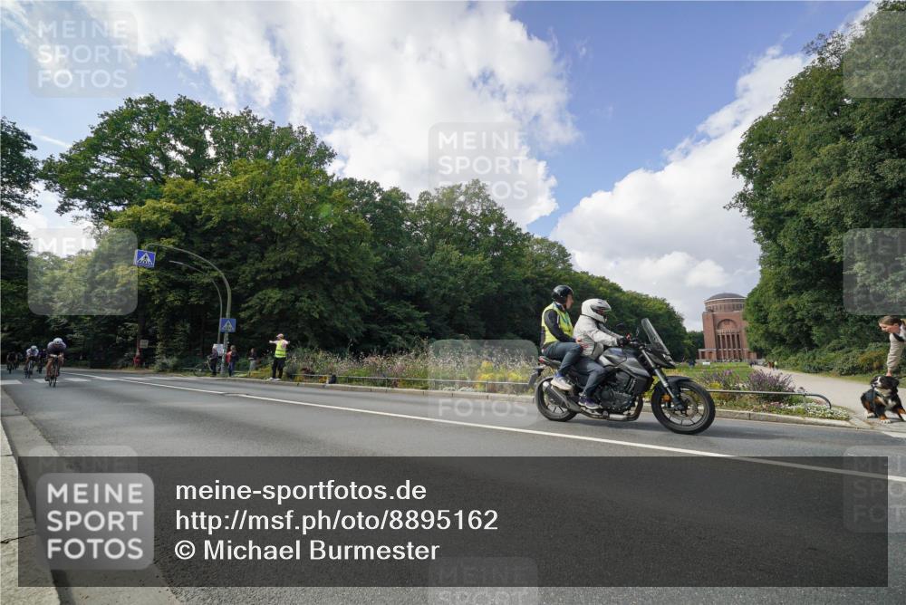 14.09.2025 - Stadtparktriathlon Michael Burmester http://msf.ph/oto/8895162 14.09.2025 12:52:07 Radfahren 1257, 1339, 1347, 1369, 1377, 1381, 1392 meine-sportfotos.de