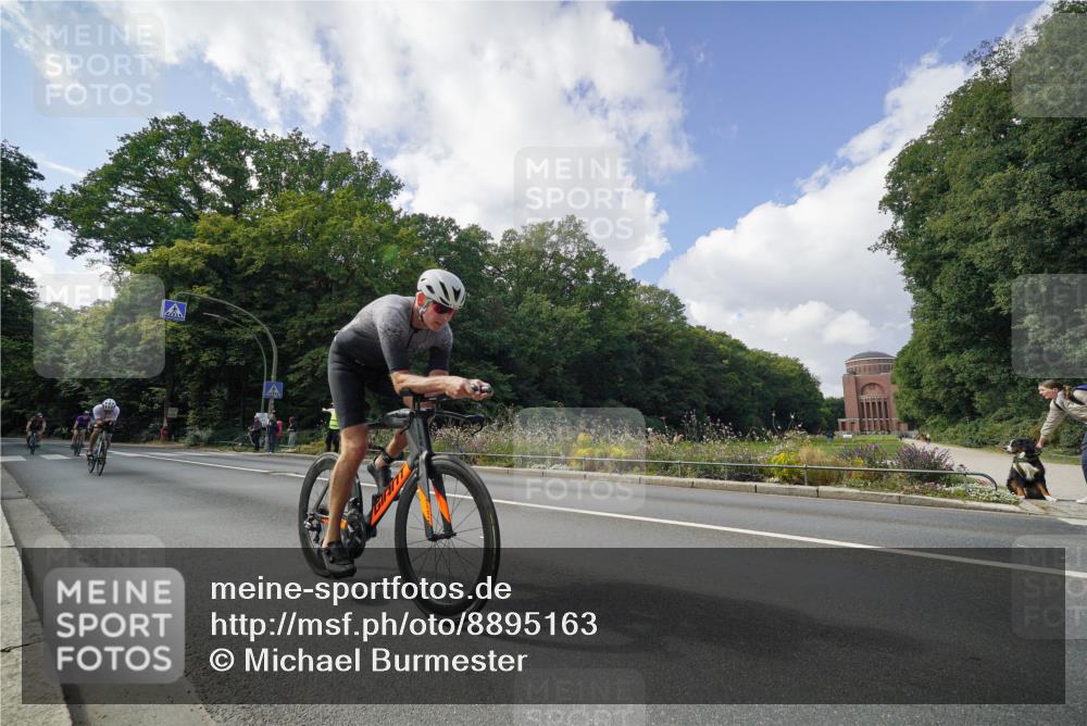 14.09.2025 - Stadtparktriathlon Michael Burmester http://msf.ph/oto/8895163 14.09.2025 12:52:09 Radfahren 1257, 1339, 1347, 1369, 1377, 1381, 1392 meine-sportfotos.de