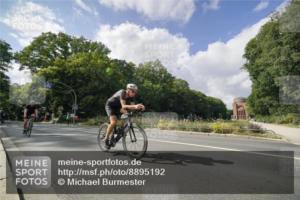 14.09.2025 - Stadtparktriathlon Michael Burmester http://msf.ph/oto/8895192 14.09.2025 12:53:48 Radfahren 1300, 1368, 1380, 1420 meine-sportfotos.de