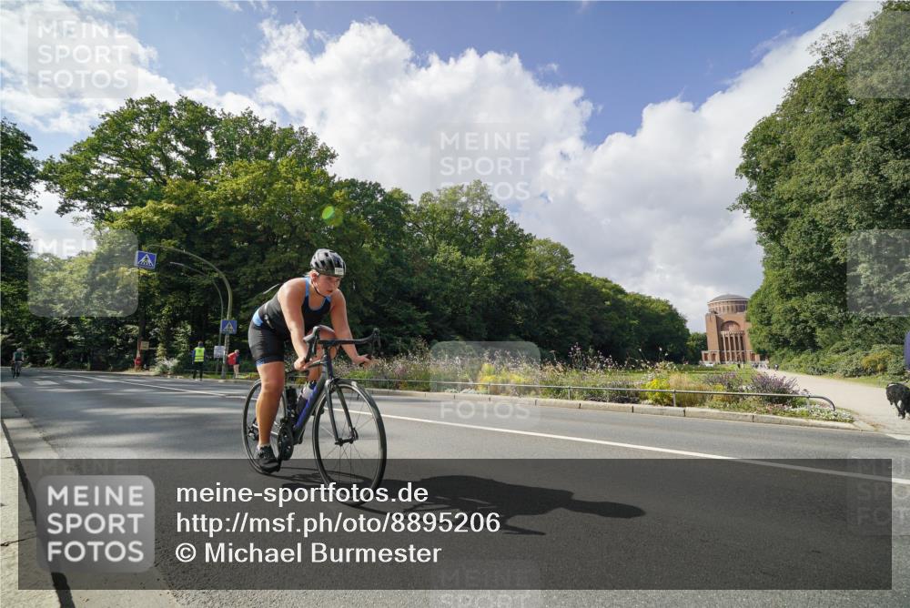 14.09.2025 - Stadtparktriathlon Michael Burmester http://msf.ph/oto/8895206 14.09.2025 12:54:29 Radfahren 1241, 1307, 1410 meine-sportfotos.de