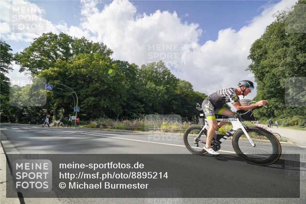 14.09.2025 - Stadtparktriathlon Michael Burmester http://msf.ph/oto/8895214 14.09.2025 12:54:48 Radfahren 1353, 1419, 1469, 1504 meine-sportfotos.de