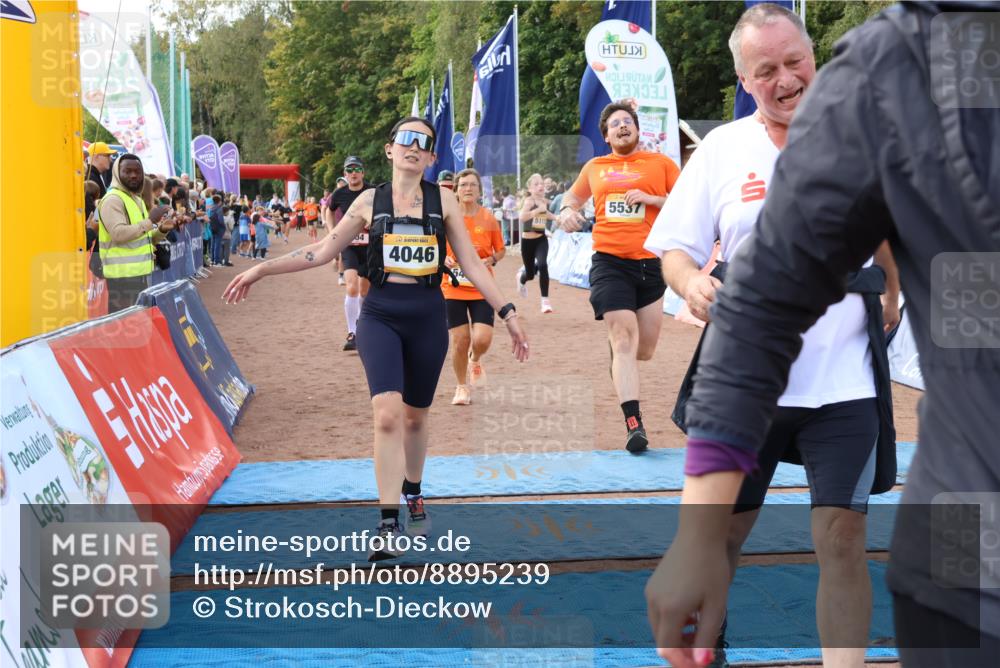 14.09.2025 - Airport Race Strokosch-Dieckow http://msf.ph/oto/8895239 14.09.2025 12:14:01 Ziel 44, 904, 1085, 1286, 1571, 4046, 4200, 5115, 5125, 5296, 5327, 5342, 5429, 5537 meine-sportfotos.de