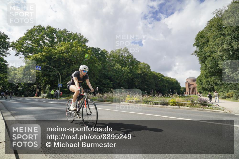 14.09.2025 - Stadtparktriathlon Michael Burmester http://msf.ph/oto/8895249 14.09.2025 12:56:20 Radfahren 1256, 1263, 1278, 1283, 1352, 1355, 1400, 1415, 1492, 1499, 1510 meine-sportfotos.de
