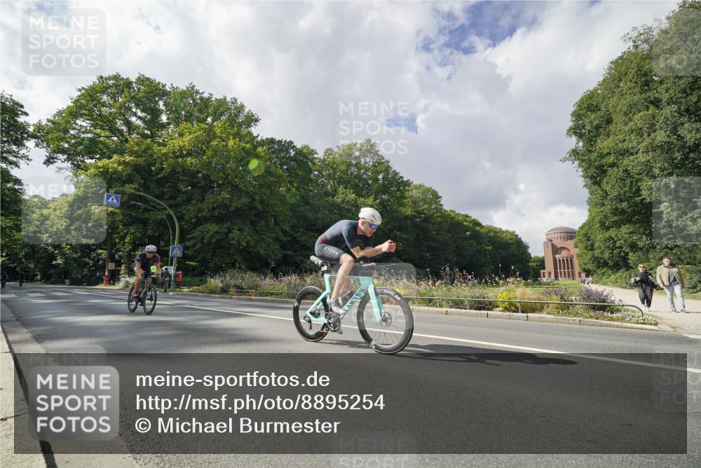 14.09.2025 - Stadtparktriathlon Michael Burmester http://msf.ph/oto/8895254 14.09.2025 12:56:26 Radfahren 1248, 1256, 1263, 1278, 1367, 1400, 1415, 1510 meine-sportfotos.de