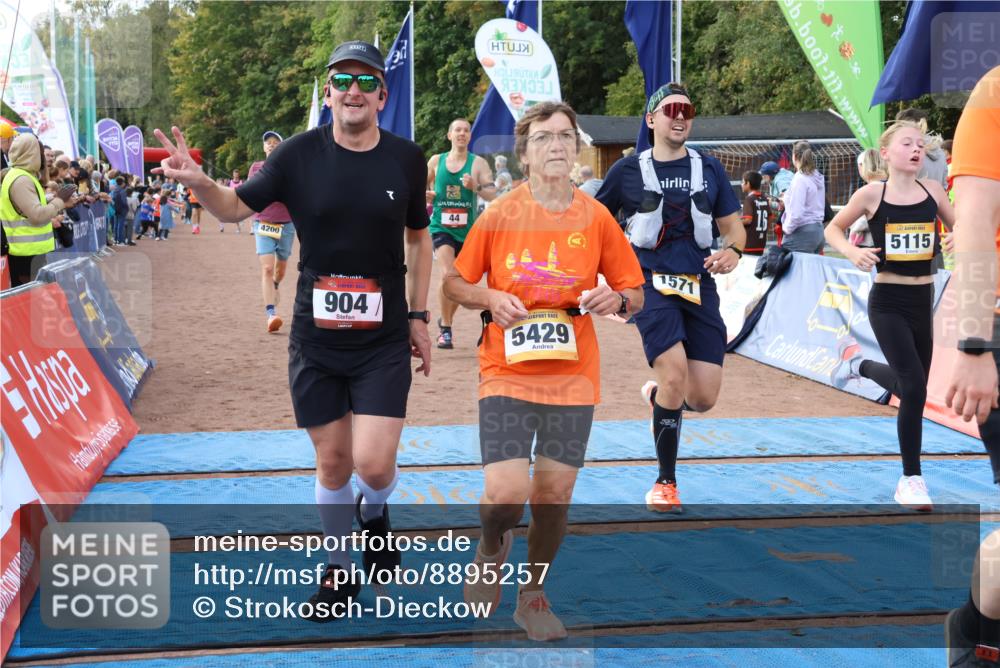 14.09.2025 - Airport Race Strokosch-Dieckow http://msf.ph/oto/8895257 14.09.2025 12:14:04 Ziel 44, 904, 1571, 4035, 4046, 4166, 4200, 5115, 5381, 5429, 5537 meine-sportfotos.de